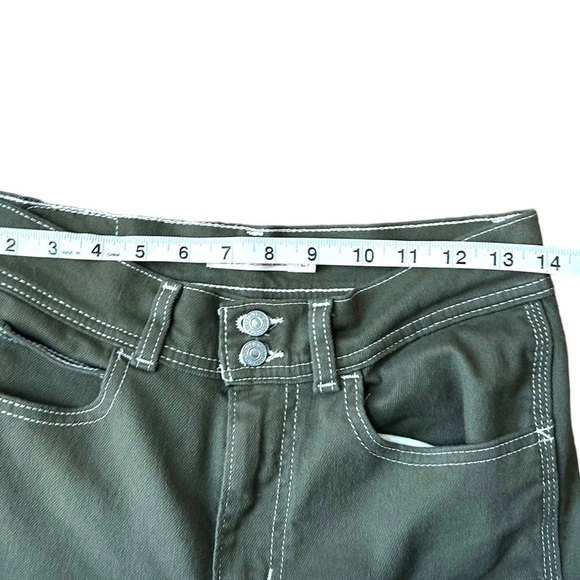 Levi's Women's 724 High Rise Straight Carpenter Cropped Jeans - Picture 9 of 13